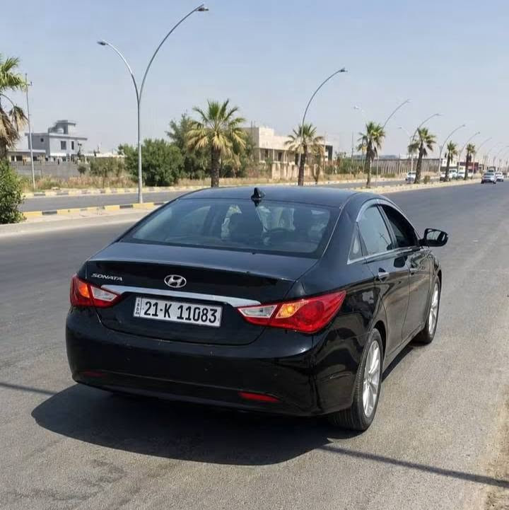 للبيع سوناتا مضلع!
...... 
وارد خليجي 

السياره بصمه

موديل 2012 

سنويه جديده. ماصاقطه 

شرط التحويل ول غرامات 

محرك. كير .صدر كلهااا شرط 

لون اسود 

⚔️مواصفات ⚔️

تحكم ستيرن 

مانع انزلاق 

ألابواب بصمه 

تحكمات مرايات أماميه 

اربع كشنات كهربائيه 

..
عالي ناصي 

أربع تايرات جدد 4️⃣ 

نضام EKO
 ونضام SPIRK
انضمه سرعه 

نضام بلوتوث 

شاشه عرض 

بصمه 
☝🏻المواصفات ☝🏻
...........................

مابيهااا صبغ بس ألبنيد مفتوح 

شرط ألتحويل 

ألسياره جديده بمعنئ الكلام 

ألسعر  .......108 وبيهاا مجال. للطيبين  . ،🧧 

مكان السياره تكريت 📍 

رقم صاحب ألسياره ***********

موجود خاص.   مووجود واتساب في هاذا الرقم ***********
