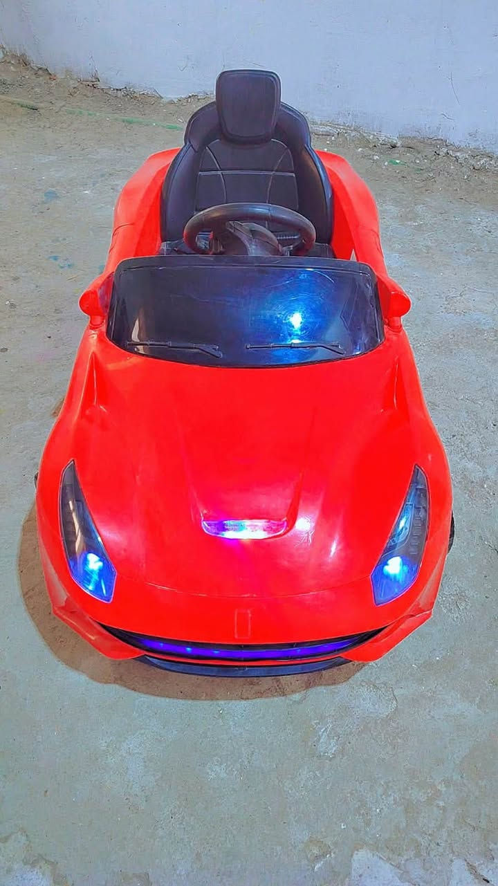 للبيع نظافة 100‎%‎
سيارة 🚗 أطفال تحكم عن بعد
