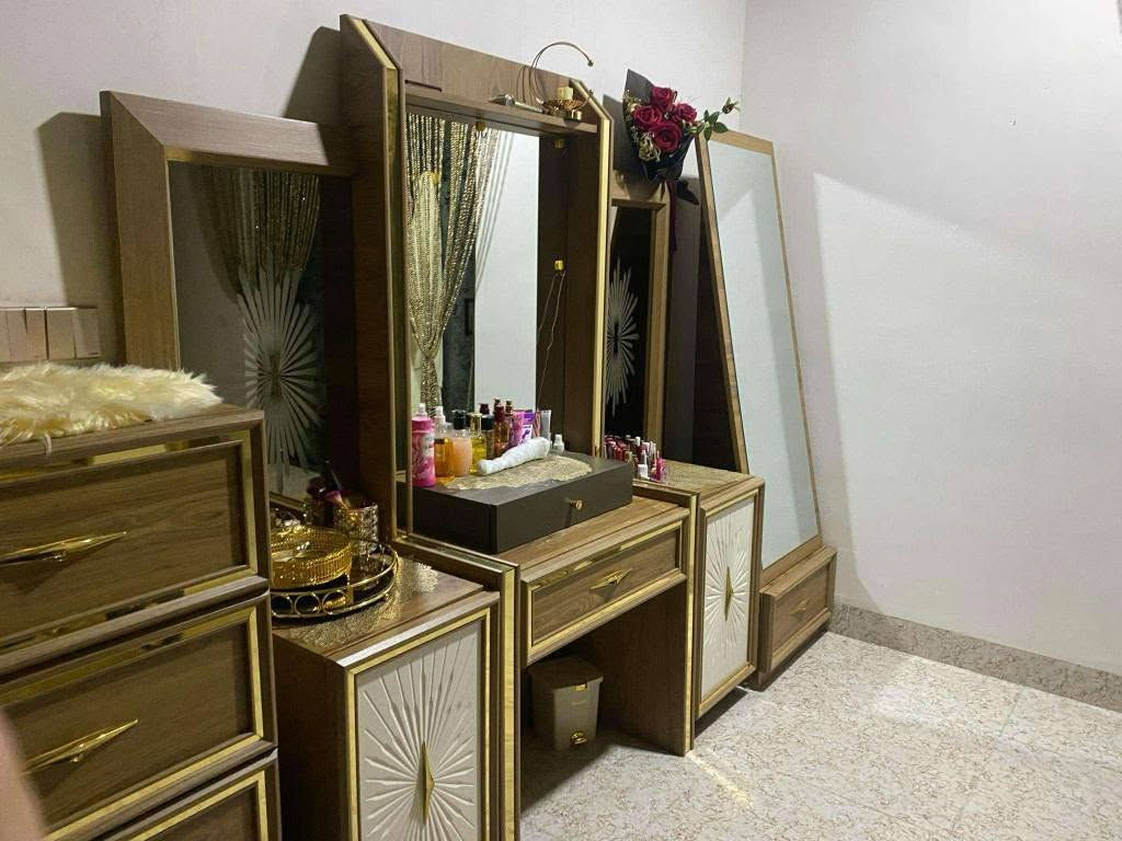 معرض عياض ويوسف غرفه نوم تسع قطع سعر 600 ويا الشد وين نقل؟》***********》***********》 كركوك, العراق
