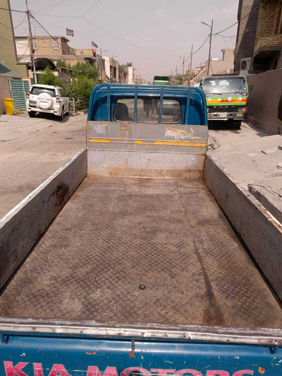 السلام عليكم
كيا فونتيرا ام عيون موديل 2001
السياره جاهزه على اخر حبايه 
كير محرك تخم تاير كله جديد 
السياره نضيفه جدا 
السعر 60$
العنوان بغداد 
التوصل ***********
