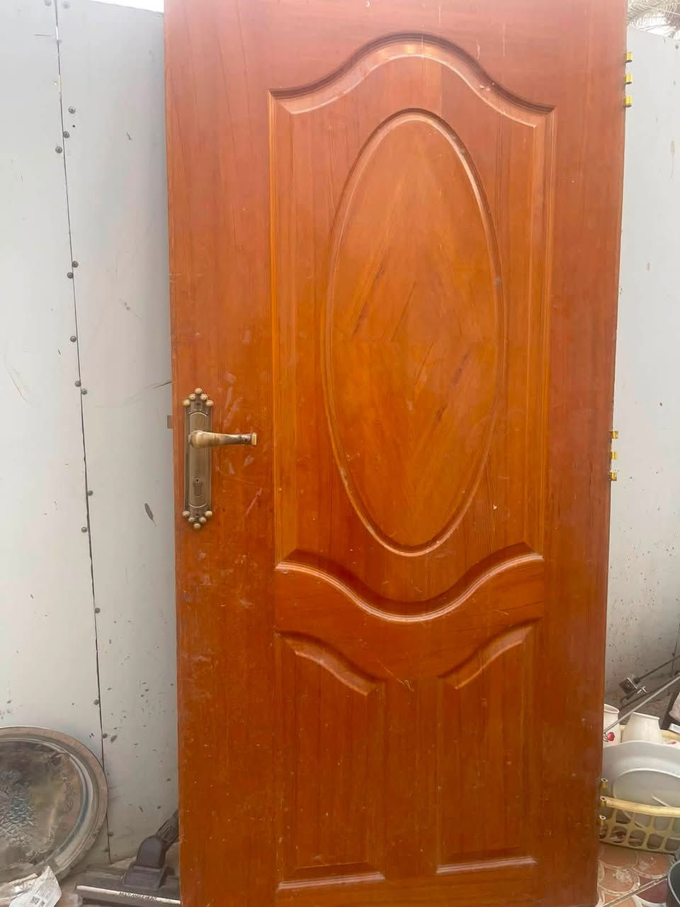 عندي ذني غراض أبيعهن شلع
باب غرفة صاج عراقي 
وزاوية ملابس
اوتي كويي
مكنسة كهربائية 
العنوان الدورة قيمهن واخذهن 
***********

