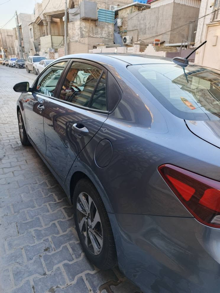 السلام عليكم.  للبيع كيا ريو موديل 2019 رقم بغداد باسمي فئة S 
 وارد امريكي حادث بنيد مبدل بدون معجون ليبل واحد بدون شواصي ولا لغد محرك 1600 كير ATM المرغوب بدون تحوير 
تحكم ستيرن جهتين مثبت سرعة نظام سبورت
مانع انزلاق جام كهرباء سنتر لوك شاشة لمس
 مدخلUSB بلوتوث اوكس ويل كب 
 ماشية 68000 ميل السعر 112  ورقة وبيهه مجال الاتصال على الرقم ***********
صور الحادث موجودة بغداد, العراق
