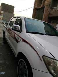 هايلوكس • ٢٠١٠ • غزاليه