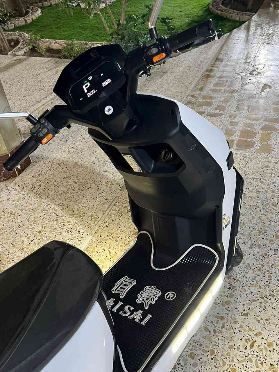 سلام عليكم 🫡 
دراجه شحن نوع ريان وحش الكون 
فول مواصفات بطاريات 🔋 فول 
دراجه مفوله الأخير من بصمات عدد 2 
زنون عالي ناصي ربط برنامج نظافه 100/100 
السعر 950 وبي مجال بسيط 
كلها بلاديه شرط 
عنوان فلوجه موجود توصيل جميع المحافظات 
الرقم ***********موجود تصال وتساب غير متوفر
