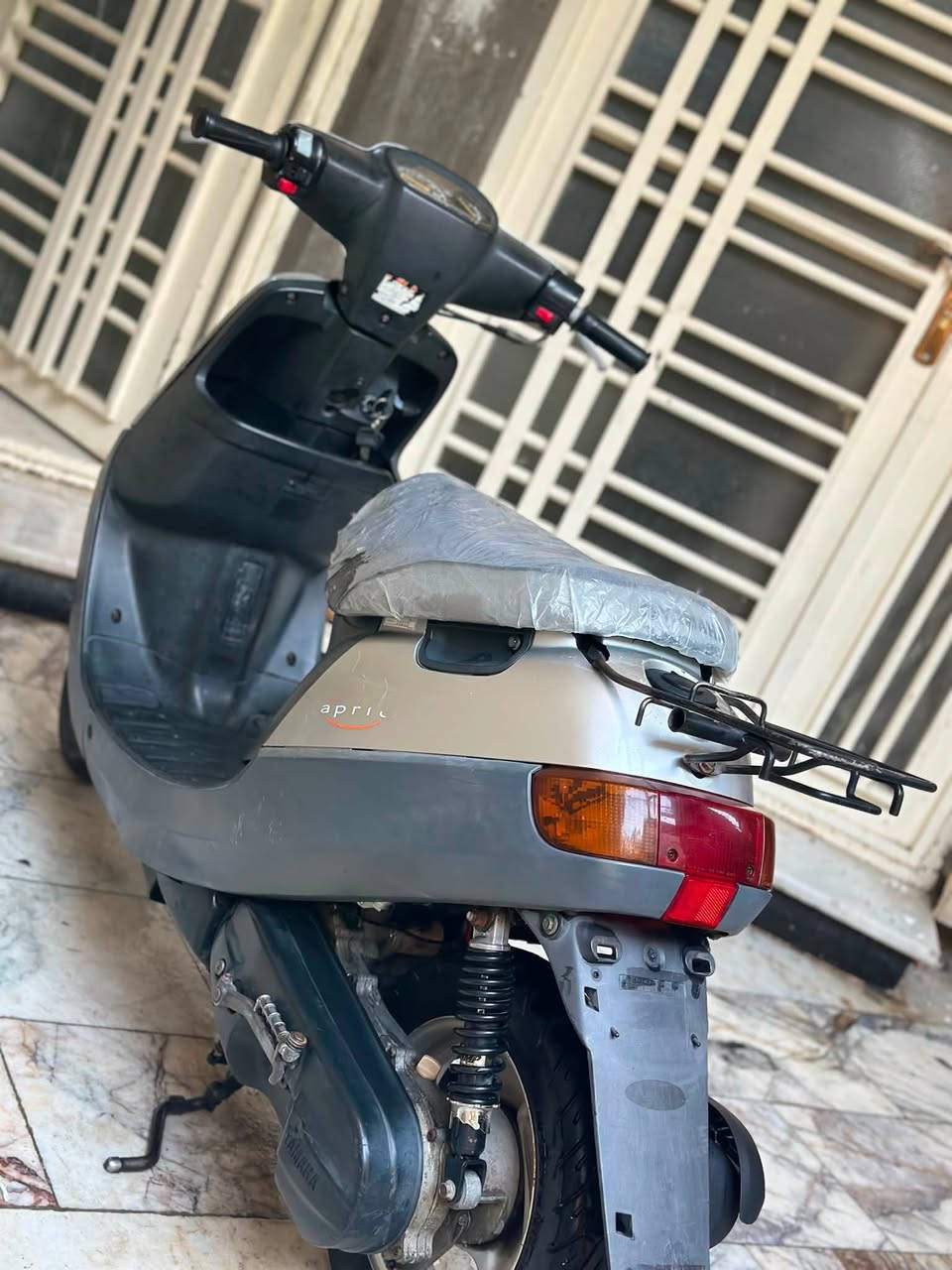 سلام عليكم دراجه بطه مديل 2003الون رصاصي الدراجه كله بلادي من الطول الطول كله شخال سلف واحد مكينه خرسه شلعه شك الكاع الدراج صونه كلش ناعم وجيب مصلح وفحص السعر 550🔥🔥🔒رقم الهاتف***********الشراي تصال مكاني كربلاء الجمعيه
