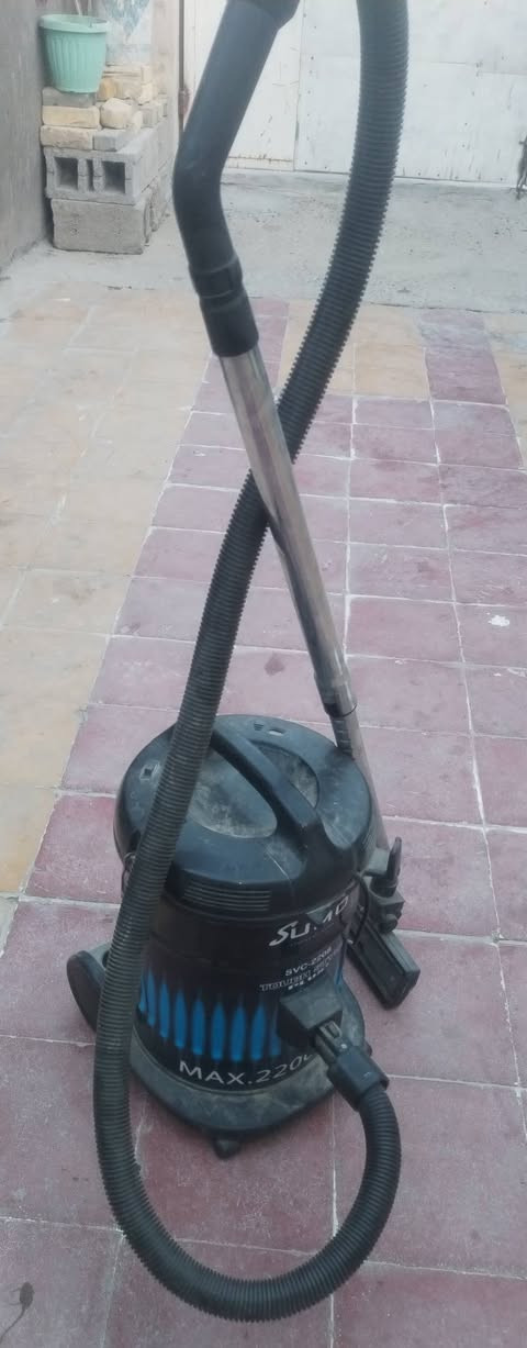 مكناسه كهربائي شرط شغل ونضيفه ٤٠ الف رقم الهاتف ***********
