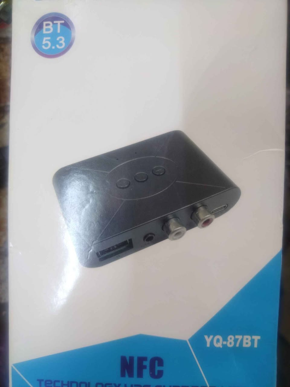 هذا الجهاز هو مستقبل صوت بلوتوث 5.3 (Bluetooth Audio Receiver) من طراز YQ-87BT، يُستخدم لتحويل مكبرات الصوت أو أجهزة الستيريو التقليدية إلى أجهزة لاسلكية.يتميز الجهاز بدعمه لتقنية NFC للاتصال السريع بلمسة واحدة، بالإضافة إلى منفذ USB لتشغيل الملفات الصوتية من الفلاش ميموري.يحتوي على مخارج صوت متعددة مثل AUX (3.5 ملم) و RCA (الأحمر والأبيض) لتوصيله بأنظمة صوتية مختلفة سعر ١٠ كركوك حي الأسرى المفقودين شارع بصف جامع العدل قرب أسواق باب رزق رقمي *********** كركوك, العراق
