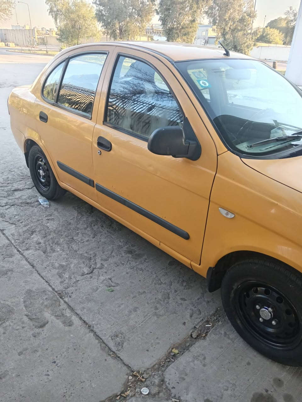 سلام عليكم طيبة ٢٠١٥جاهزة كل نقص مابية تبريد شغال جوة النص ثابت بية بس جاملغ ودعامية ومعمرة السيارةهياة غرامات مصفرةتحويل ثاني يوم السعر٣٢مكاني مدينة الصدر رقم الهاتف ***********
