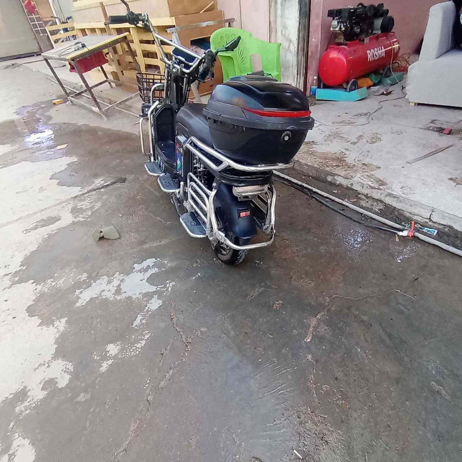 السلام عليكم 
هارلي جبلي للبيع بسعر 650 
بطاريات 6 فول تقرة 10
كشر نضيف 
واتساب ***********
