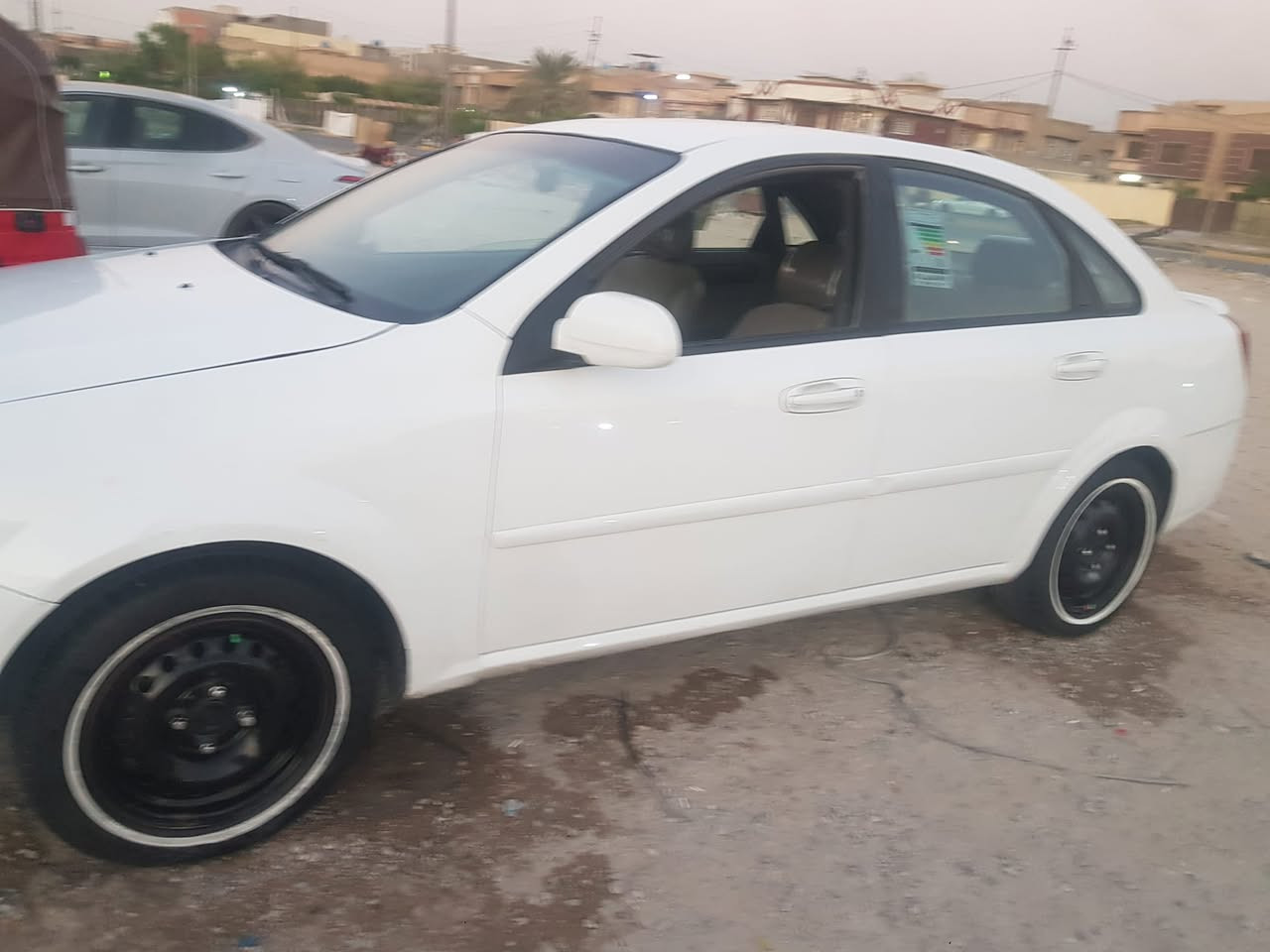 اوبترا موديل ١٣ رقم بغداد انكليزي  مكينه وكير وتبريد مكفولات بيه جاملغ صبغ بدون داخل وشويه من البنيد فقط
سعره ٧٣ مكاني زيونه*********** ببه واتساب
