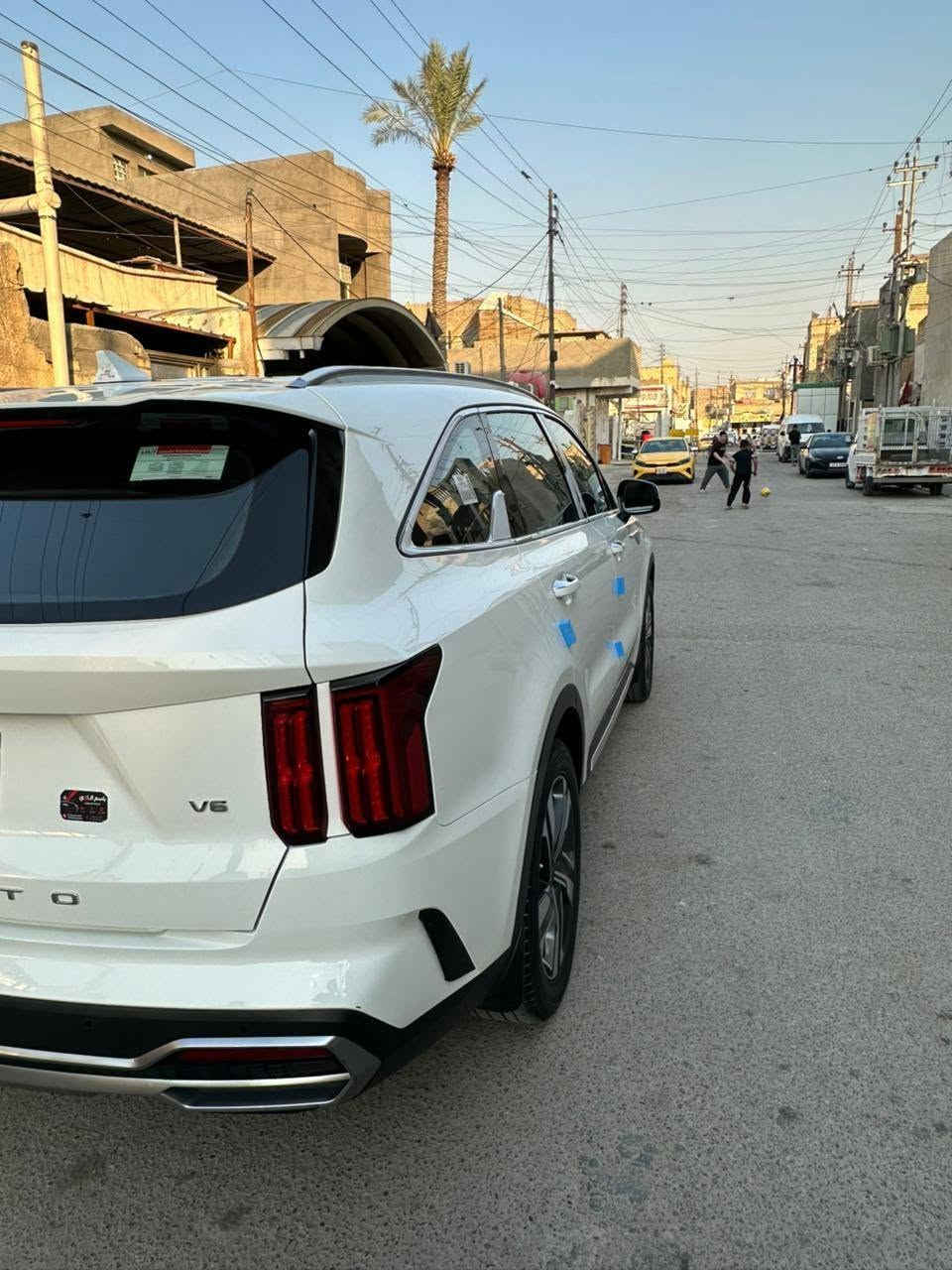سورنتو  2021 فول للأخير 1/1 اعلى مواصفات مكفولة من الصبغ والتبديل والكير والمكينة 
رقم بغداد بأسمي و سنويه جديدة هزة جديدة,, تحويل مباشر نفس اليوم
ماشية  39 وقابل لزياده
*فور ويل
*6 سلندر
*لد نهاري امامي
*ترحيب عند الاقتراب
*حساس امامي خلفي
*قيادة ذاتية
*كشنات جلد
*كشنات كهرباء
*اربع وضعيات قيادة
*مخارج شحن
*5ويل
*7راكب
*بصمة تشغيل وابواب 
*شاحن لاسلكي
*تشغيل عن بعد 
*نظام الملاحة 
*شاشة كبيرة أصلية 
*4 دسك
*فتح صندوق كهرباء
*لايت زنون 4عدسات LED
*بگ لايت LED
*قبضات ابواب المنيوم
*ماسحة خلفية
*شاشة Apple car play
*كاميرا خلفية دوارة وي الستيرن
*ميموري
*مثبت سرعة 
*نظام نزول المنحدرات 
*ويل كب حجم 19
*لد داخلي بلادي الوان متغيرة
*تبريد لمس
 السعر 248
العنوان:بغداد
للاستفسار  
***********
