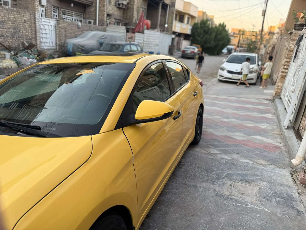 السلام عليكم النتره 2020وارد امريكي ماشيه 87رقم بغداد موصفات فول مصفره هيئه وغرامات السياره ما مشتغله تكسي مال بيت من امريكه عل ادينه تخم تايرات جديد باتري جديد سياره جاهزه اي نقص ما بيهه 
العنوان بغداد الامين سكينه 
مراوس بخصوصي حسب القناعه 
الاستفسار *********** ما متواجد عل نت شراي يتصل ودلل
