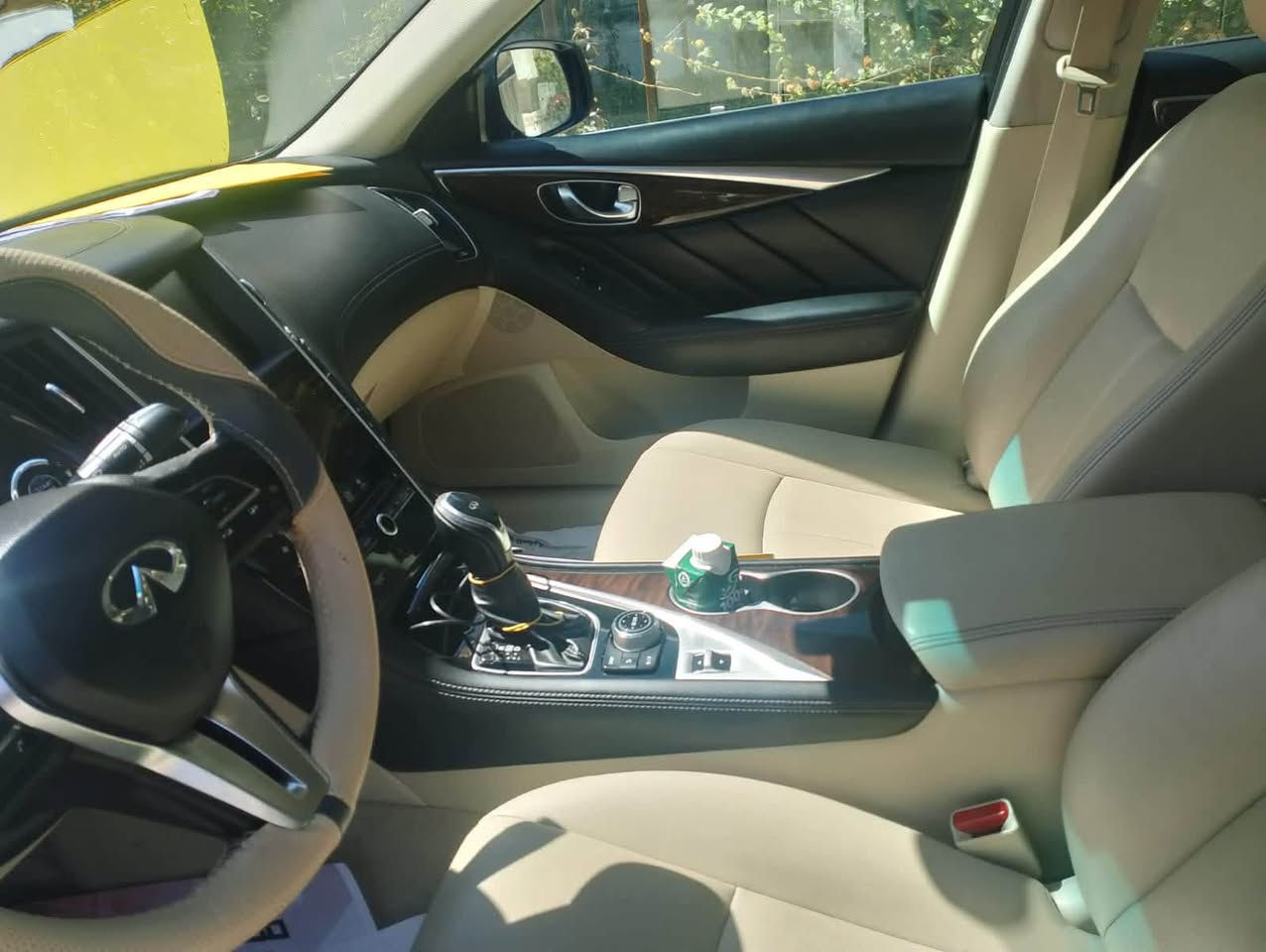 السلام عليكم
انفنتي Q50مديل 2019
السياره كير ومكينه كفاله
ماشيه 117m
لون سماكي
داخل بيجي
موجوده صور السونار
داخل نضيف كلش 
السعر120
‏***********
