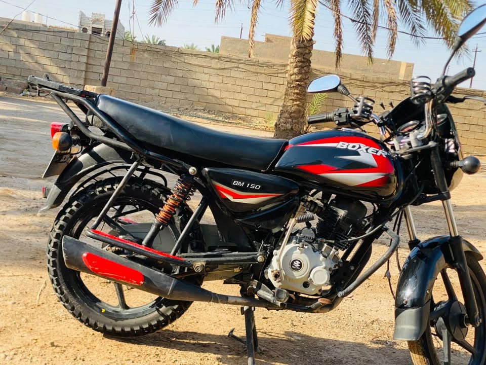 السلام عليكم
بوكسر للبيع 
لايت زينون 
جنطة هدية 
مكينة مكفولة خرسة بمعنى الكلمة 
موديل 2021 
رقم وسنوية انكليزي شرط التحويل 
للتواصل (((***********)))
