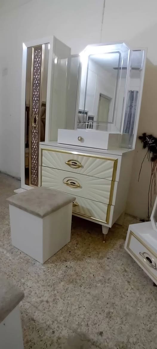 السلام عليكم غرفه تركي استخدام قليل ماركه مودرن للإستفسار *********** واتساب ماسنجر
