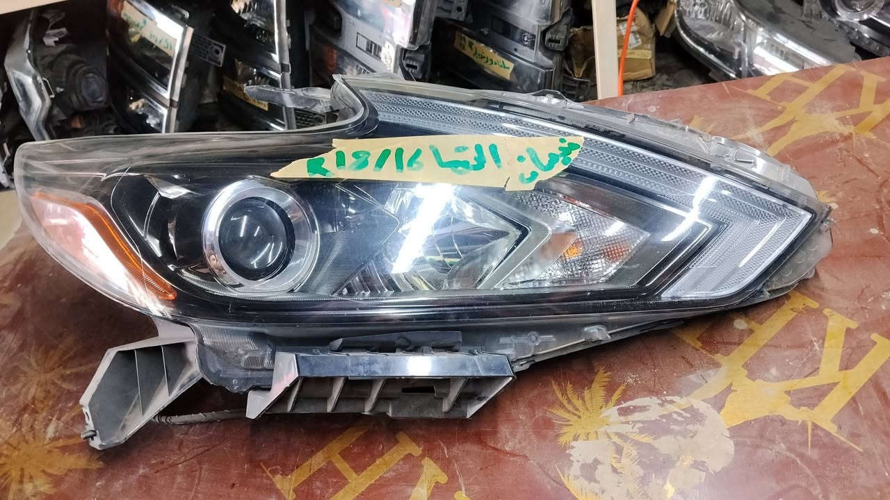 السلام عليكم متوفر لايتات امريكي كوري ياباني 
كركوك صناعه القديمه شارع البداله 
***********
***********
