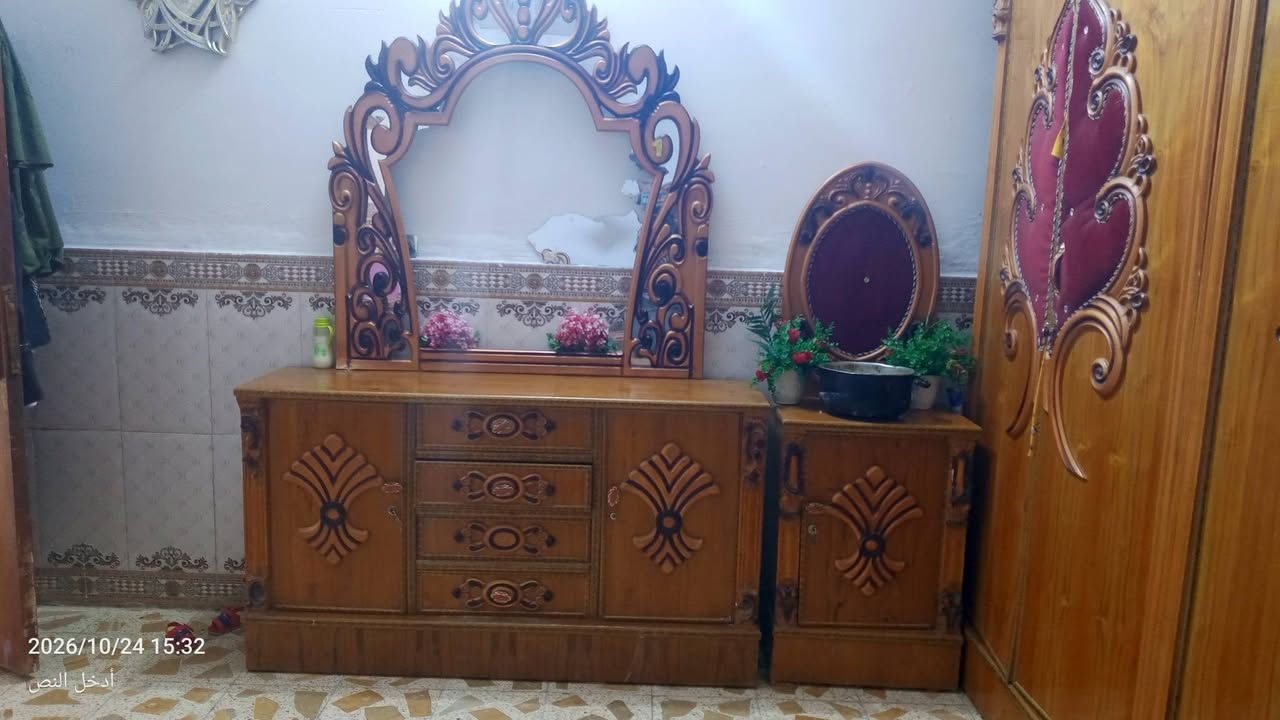 غرفة اخشاب • درجة اولى • نجف حي النداء