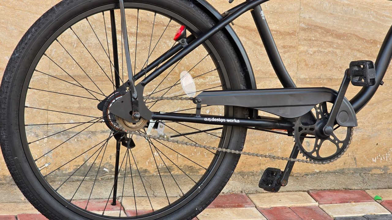 السلام عليكم ورحمة الله وبركاته 🌹
🚲 دراجة هوائية للبيع – كلاسك وأوزان ثقيلة 💪  باله اصلي غير مستخدم شرط الفحص والنضافه والظمان 
🔹 الحجم: 26 🔹 تتحمل الأوزان الثقيلة 🔹 تاير عريض 🔹 تايرات كتان 🔹 سلاسة عالية بالمشي 🚲 🔹 وضع شركة 🔹 النظافة:  95 100% 🔹 اللون: أسود مطفي 🖤 🔹
 مقعد طبي اصلي ضخمة جداً 🔹 تصعد حد أقصى لطول 190 سم
📍 العنوان: كربلاء – طويريج 🚚 تتوفر خدمة توصيل لجميع محافظات العراق 🇮🇶 📞 للاستفسار أكثر: خاص أو على الرقم ***********
