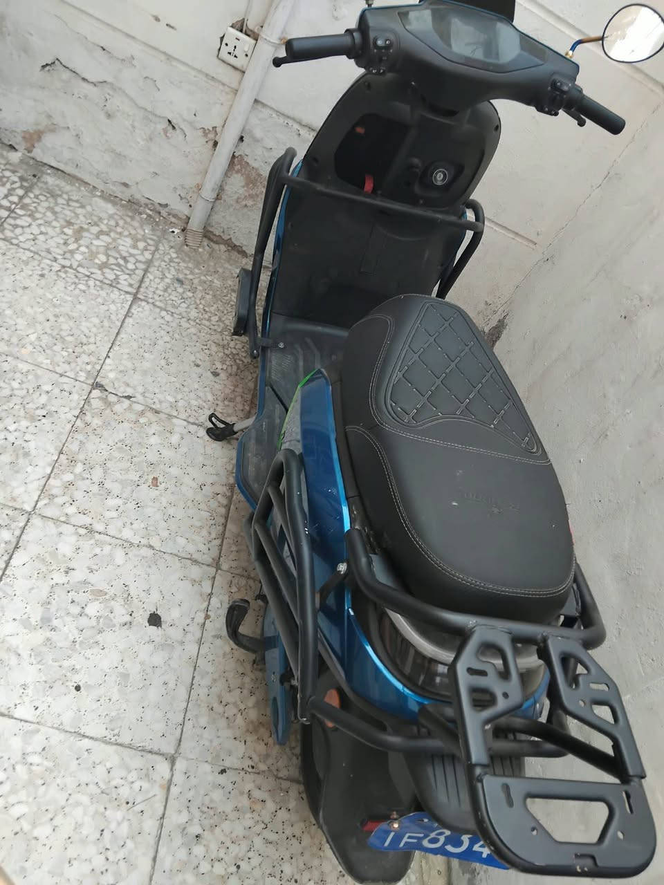 دراجه شحن جديده 2026
مابيها لا طخه ولا ضربه ولا كسر وبصمات 2 وسويچات 2
السعر 850 الف وبيها مجال بسيط 
المكان زيونه 
***********
