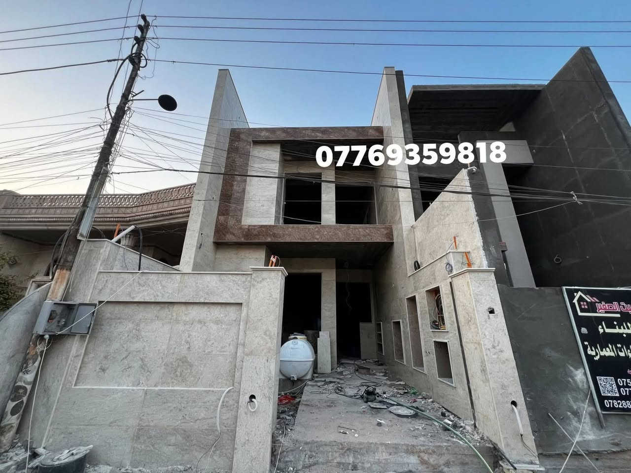 ***********
احد اعمالنا في بغداد وجميع محافظات 
نعمل جميع طرق تغليف واجهات بحدث الطرق المودرن والنيو كلاسك كادر موصلي مختص بتغلف الواجهات

