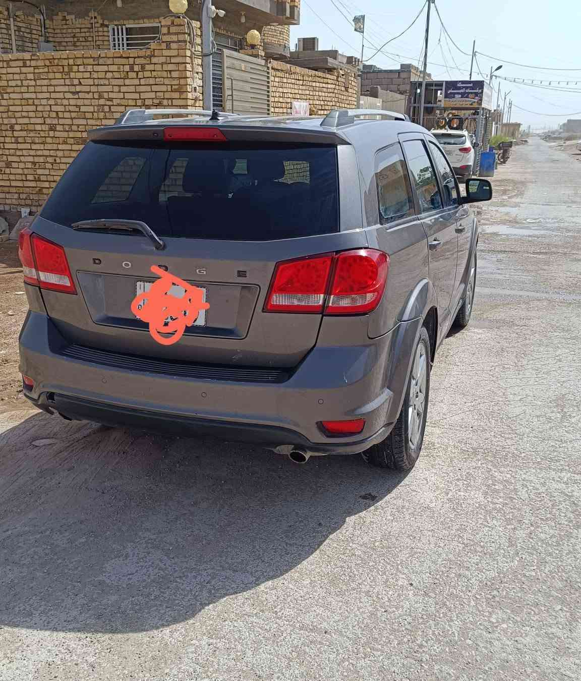 دودج جورني • بدون تفاصيل • صور بالإعلان