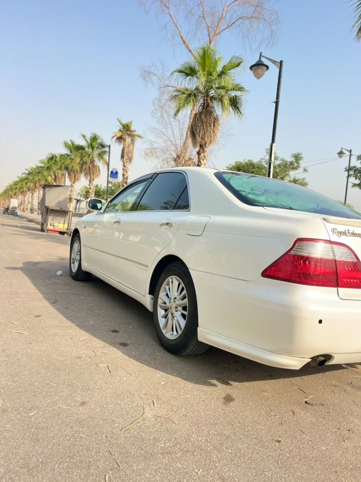 شاهينة 2004
لون صدفي الداخل بيجي فاتح 
 قرار 48 
مكينة 3000
شاصي 82
عايد تحويرتها نجف فقط دشبول امارات
تايرات جدد
مكينة وكير جدد 
المكينة مكفولة من التنقيص تمشي بيها 7000 كيلو متنقص قطرة شررط 
تبريد ثلج 
فتحة وبصمة 3 دكم اصل 
كشنات واستيرن كهرباء
بردة خلفية 
فقط حداديتها 60% 
رقم انكليزي وهزة جديدة
السيارة قمارة فقط 
السعر 118 وبيها مجال للشراي

التواصل : ***********
