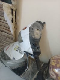 دراجه نضيفه كل شي ما بيه نقص راجه بس كلجات اما دراجه شغاله ميه بل ميه ...
