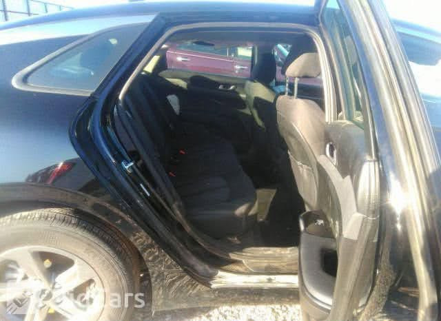 يالله السلام عليكم 
كيا K5 2022
بصمة 
رادار
تشغيل عن بعد
بدون دواخل بدون ايرباك 
السونار مرفق بل صور 
مكاني بغداد الكاظميه 
سعر 145 وبي مجال 
***********
