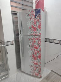 ثلاجه • حجم كبير • تجميد شغال