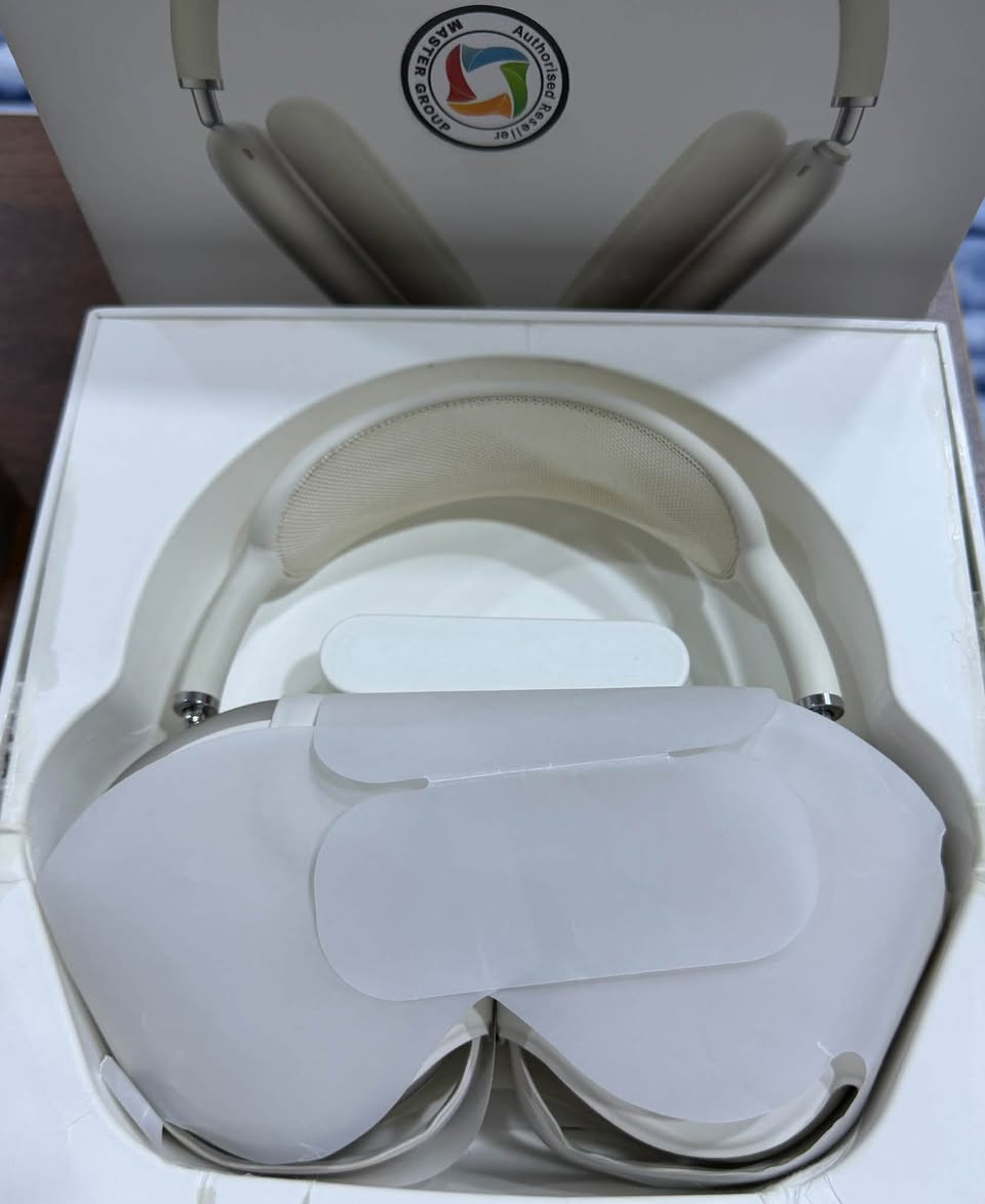 AirPods Max 2
ايربود ماكس 2 تايب سي ضمان ماستر بعده بالنايلون استخدام كلش قليل ومضمومه ملحقاته كاملة السعر 450 الف وبيه مجال بسيط *********** بغداد

