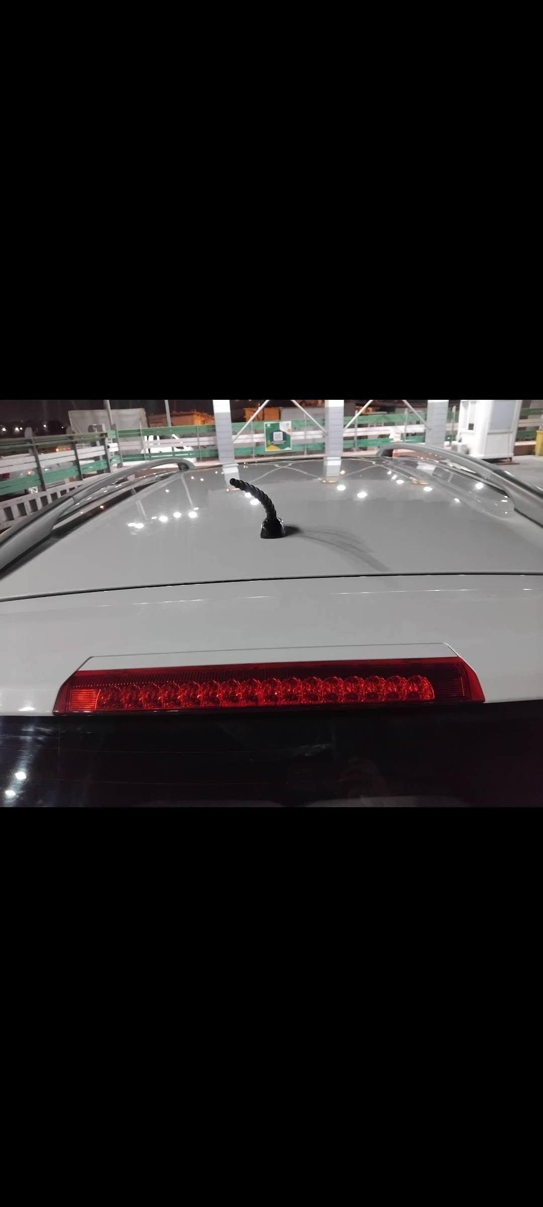 السلام عليكم للبيع سنتافيه خليجيه موديل 2011 فول محرك سته سلندر 3500 بصمه فتحه كشنات كهرباء مري شفط اشاير بل مري اضويت ترحيب حساسات خلفيه السياره خير من الله جاهزه السعر 135 للإستفسار ***********
