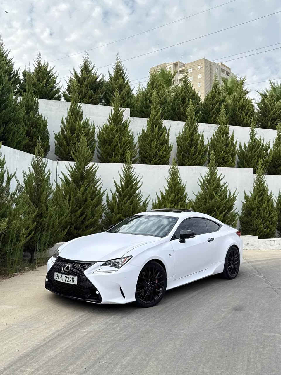 ...﷽ ...

 من المميزات و النوادر  Lexus RC-200 F Sport 

الموديل : ٢٠١٧ | 2017
اف سبورت أعلى فئة | F sport
السيارة مغلفة PPF 

فول فول مواصفات 
داخل احمر - كشنات تبريد تدفئة + خزن
فتحة سقف سلايت - كيج الكتروني متحرك
رادار و نقطة عمياء كامره و تحديد مسار 
وحساسات و سقف شامو و بعد كلش هوايه مواصفات 

اخوان السيارة بيها ٣ مكانات صبغ  بدون دواخل
ايرباك سستم حادث سطحي

 السيارة رقم دهوك بشرط التحويل
ملاحظة رقم السياره مو وياها انطيك غير رقم

محرك 4 سلندر توربو 
ماشية فقط 90 الف مايل 

مكان السياره دهوك 
( السعر 135 ورقه فقط )
و ليشوفها غالية يعبر المنشور بكلمة طيبه 

*********** | *********** دهوك, العراق
