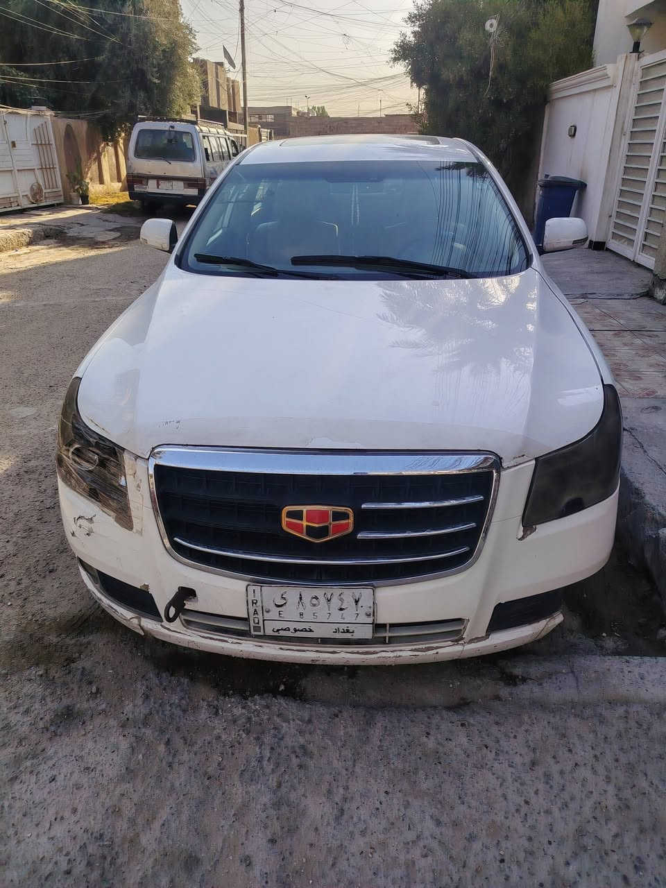 السلام عليكم امكراند  ec820 2013 للبيع السعر ٥٠ بيها مجال السياره بس شويه يرادلها نواعم وترتيب بسمي السياره محرك ٢٠٠٠ للاستفسار  ***********
