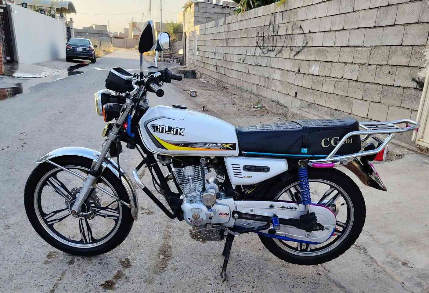 دراجه سؤلنگ سيفان2020  💯✅للبيع 
2.محرك  مفتوح ولفات فقط  كير شرط......... 💯
3.كهربائيات اشاير كله شغاله   ..... 💯
4.نشاط فول ☠️.......... 
5.ومعدل فول  🔥........... ✈️
6...........كامل فول 💯
7صالنصه   فولل.......... 💯
8.شغاله كامل........... 💯
9 دراجه نضيفه وحلوه..... ✅
السعر 450  وبي مجال......... ♻️
مكاني قضاء العلم ( ***********) وبي واتساب هم
