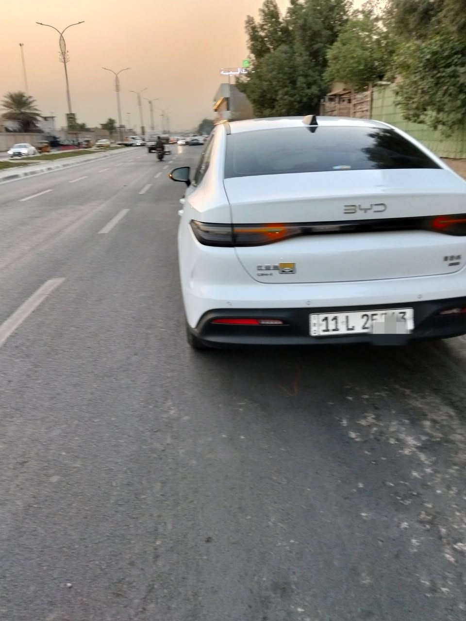 بي واي دي فول سيل فايف السعر 18واربعميه           13 كامره حساسات اماميه  خلفيه فتحه سقف داخل ابيض مري  شفط قياده تلقائيه   رقم بغداد  السيارة بيه ضربات مثل ما موضح بلصور ينرادلهن فقط صبغ وبيه مكانات بارد كفاله لغود وشاصي بيه ايرباكات دشبول وستيرن وبرده ماشيه 14 الكلي العنوان بغداد ***********
