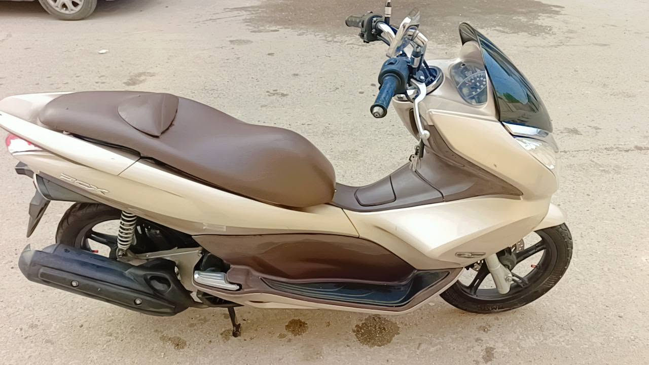PCX • ١٢٥ • ٢٤٠٠٠