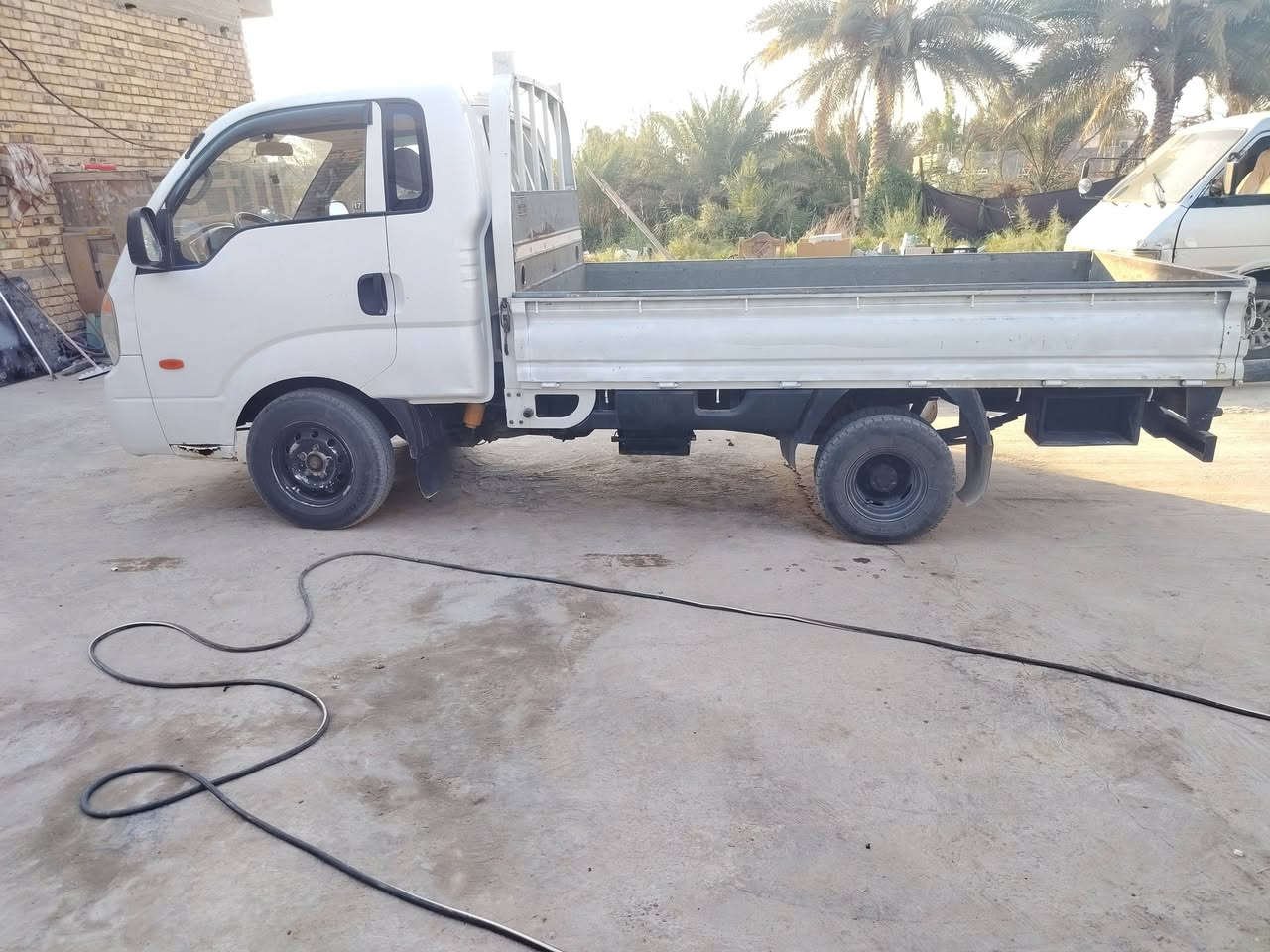 كيا حمل للبيع موديل ٢٠٠٨ رقم بابل عليه غرامه مليونين السعر ٦٠ وبيه مجال مكاني نجف ***********
