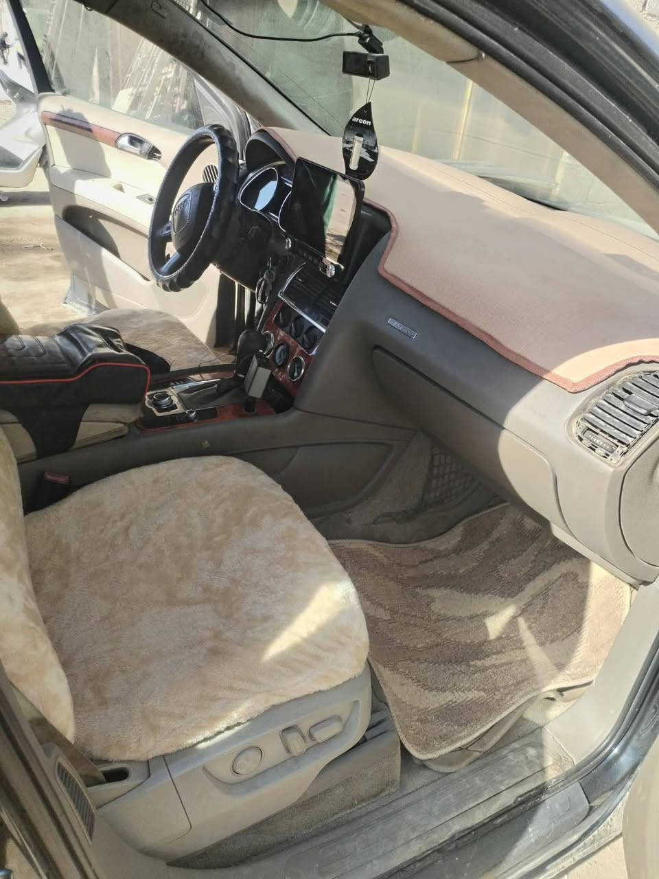 السلام عليكم أودي ٢٠٠٧ Q7 كيرومحرك لكزز رقم بغداد بأسمي تبريد منضومه جديده ثلج تخم تاير باتري جديد السعر ٨٠  وبيها مجال مكان بغداد ***********
