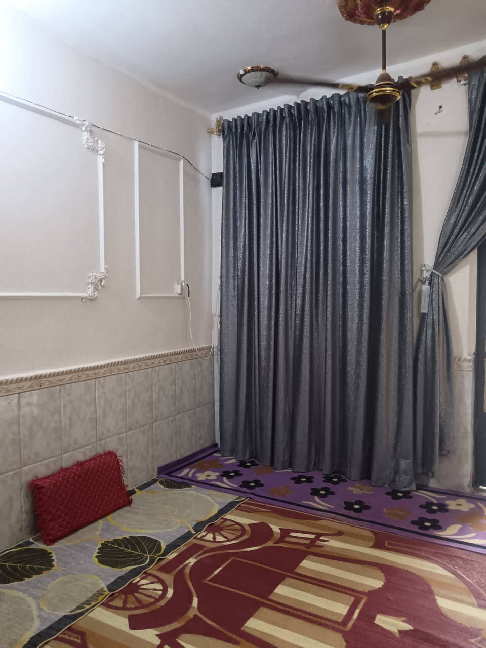 السلام عليكم. بيت البيع بالشموخ ثانيه منطقة المهيديه
مساحه البيت 130 متر 
يتكون من 3 غرف
واستقبال
ومطبخ هوا و الكاونتر مالته
الاتصال على الرقم الشراي
*********** 🔹
