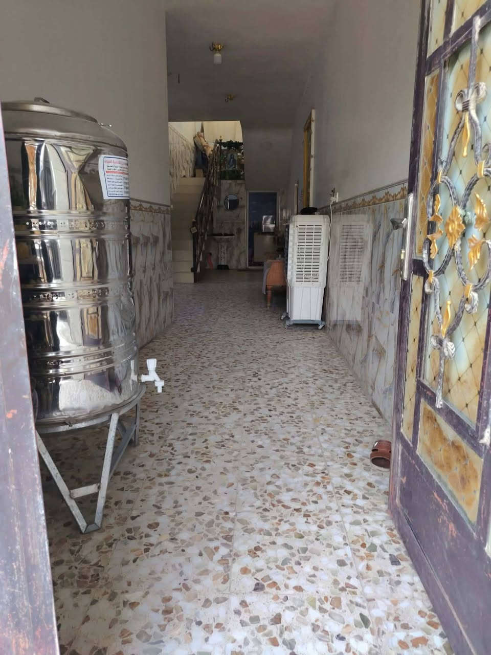 بيت للبيع المساحه 400متر
متكون من غرفتين نوم-هول -ستقبال-مطبخ -صحيات داخليه و خارجيه
الموقع/قرب شريفه بت الحسن 
لاستفسار تصال عله رقم ***********
السعر 125
