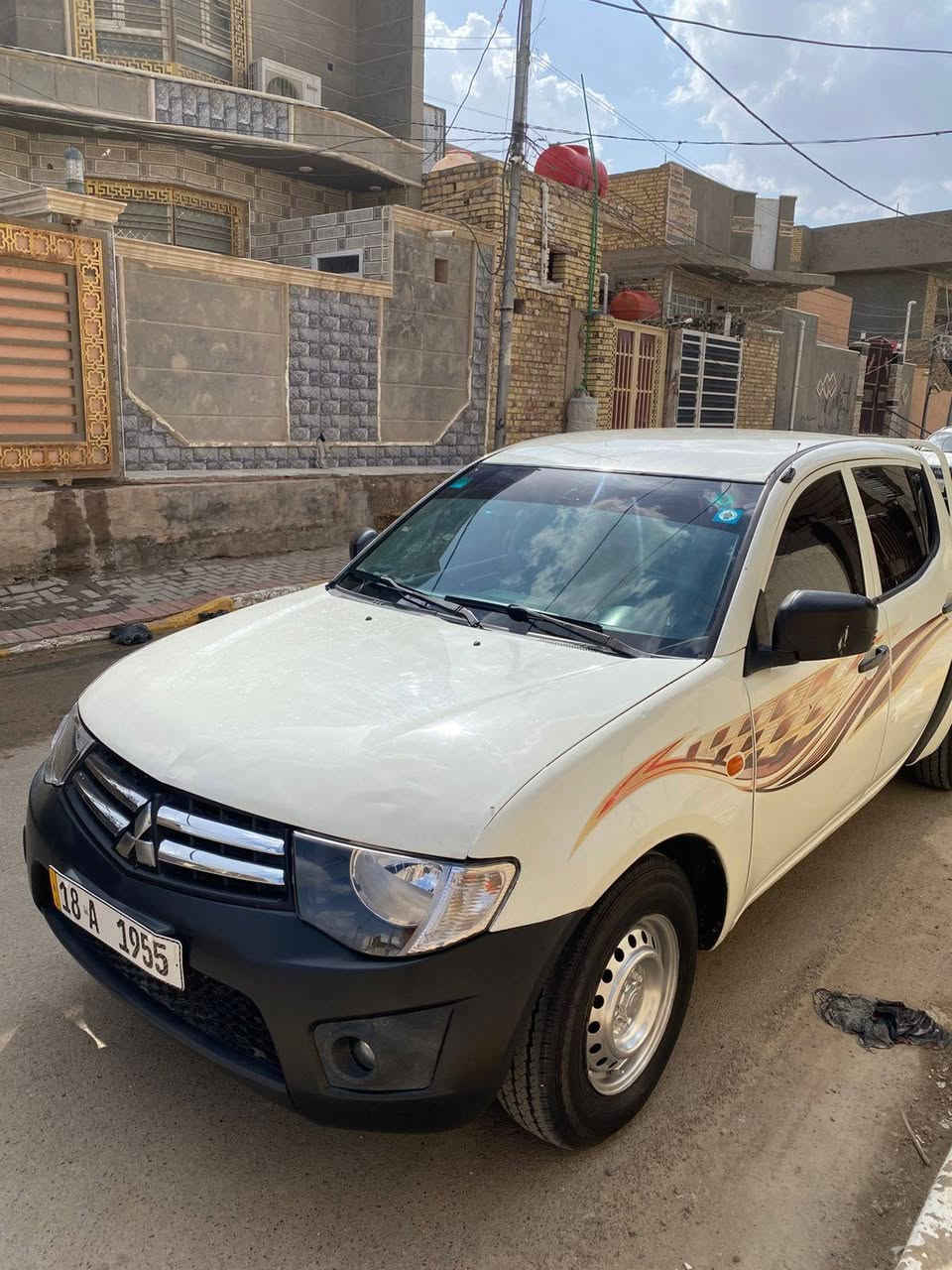 السلام عليكم 

ملاحظة: اقرة المنشور قبل لا تتصل 

 ترهم بيع او مراوس بأحدث فقط 
بيكب متسوبيشي L200 والسيارة استخدام شخصي مو مال مزاد 

موديل 2007 
محرك كاز اصل الها حصة بكل المحطات  

محرك جديد
باتري جديد
كير بلاد جديد 
تخم تاير جديد 
حدادية نضيفة 
كهربائيات كلها شغالة 
بدون اي نقص 
بك لايتات جدد 
لايتات جدد
شباك نيكل جديد
غرفتها جديدة ومدوشمة فوكاها والأرضية والتنتة هم مغلفات
جام يصعد وينزل 
بم جديد
تاروسة جديدة
سنتر لوك شغال وبيها سويچين 
راديتر ماي جديد 
وراديتر تبريد هم جديد
يعني أنسى الحماوة 
مكفولة من الخياس والتبديل وتصليح الخياس 
بيها رشات صبغ ابيعك ( صبغ عام ) 

هية موديل 2007 لازم بيها ملاحظات 

ورقم بابل دولي ومميز وهزة جديدة وسنوية 2029 بأسمي

السعر 78 ورقة قفل

مكانها ديوانية

*********** اتصال + واتساب
رجائاً فقط الشراي يتصل
