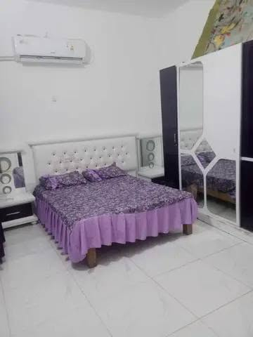 بيت بحي ساهرون قرب مجمع الغدير السكني البيت ضهره على شارع الحزام يعني خلف تجاري ١٠٠ متر طابو صرف طابق واحد بناء قبل ٥ سنوات ماناقصه شي جاهز لسكن  سعر ٨٠
للاستفسار ***********

ملاحظه ينباع هوه واثاثه وينباع وحده  الاثاث بسعره

بيت بحي ساهرون قرب مجمع الغدير السكني البيت ضهره على شارع الحزام يعني خلف تجاري ١٠٠ متر طابو صرف طابق واحد بناء قبل ٥ سنوات ماناقصه شي جاهز لسكن  سعر ٨٠
