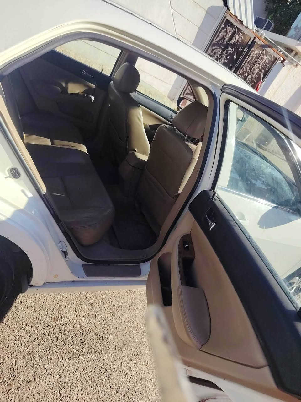 سلام عليك للبيع بي وادي موديل ١٢ شراي بي خير يدلل رقمي ***********
