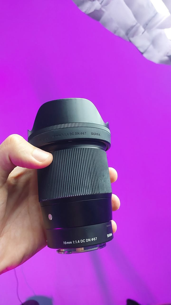 Sigma 16mm 1.4f sony e mount
بۆ فرۆشتن وەک نوێ زەمان
***********
گەیاندن هەیە
