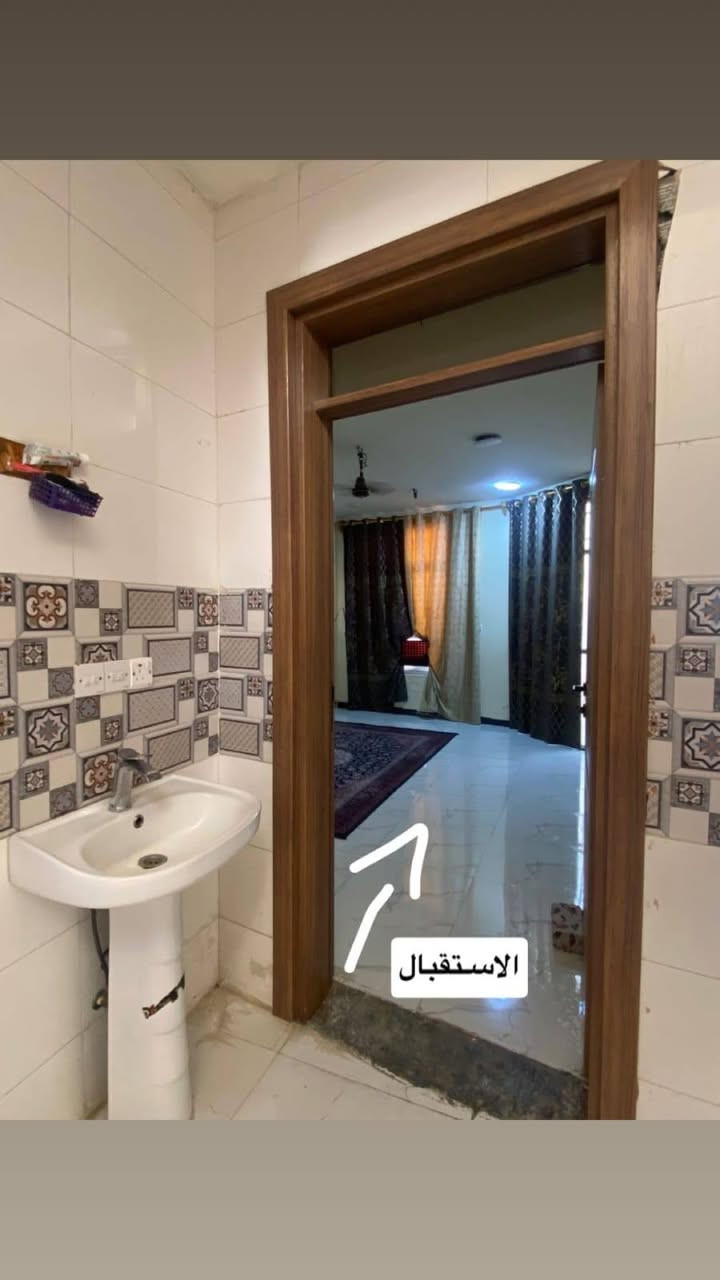 بيت للبيع • ١٢٠م • واجهة