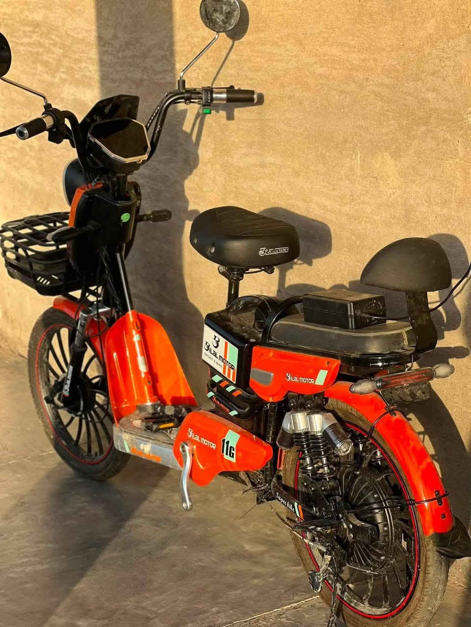 دراجة شحن مستعملة اسبوعين فقطSPORT E-BlKE
للاستفسار والمعرفة :***********
 السعر؛ 470 الف
