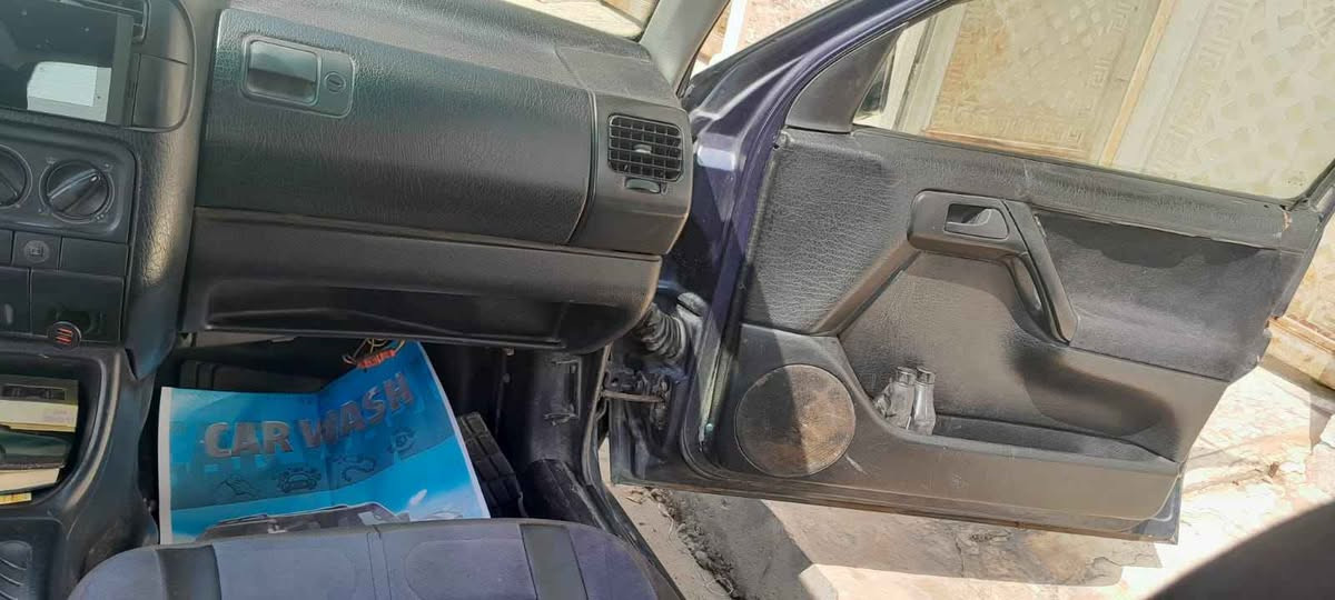 السلام عليكم كولف نفخ 93 محرك 2000 ادامة كاملة من كير ومكينة وكهرباء نضيفة بمعنى الكلمة وتكدر تجي وتفحص بنفسك تخم تاير جديد شاشة لمس تبريد شغال وخير من الله حماوة طبيعية وترايك للبصرة صدر جديد السيارة مصروف عليها ومتعوب بيها رقم بغداد انكليزي مشروع وطني السعر 46 وبيها مجال بسيط مكانها حي الجهاد الشارقة 

*********** بغداد, العراق
