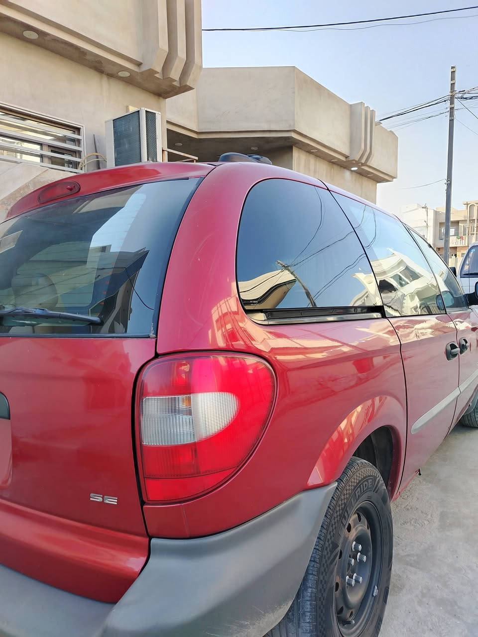 السلام عليكم 
دوج كرفان للبيع فقط
موديل 2001
محرك 3300 سته سلندر
سياره نضيفه مال بيت
سياره من الدعاميه للدعاميه شرط
بدون صبغ بدون معجون
رقم بغداد  📍مكان الموصل 
للإستفسار الاتصال على الرقام التاليه 
***********
***********
