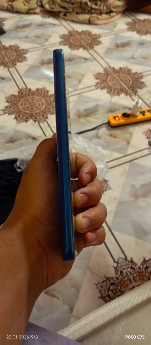 سلام عليكم
مبايل للبيع العيب شاشا بيها خطوط شاصي عدل60

***********
