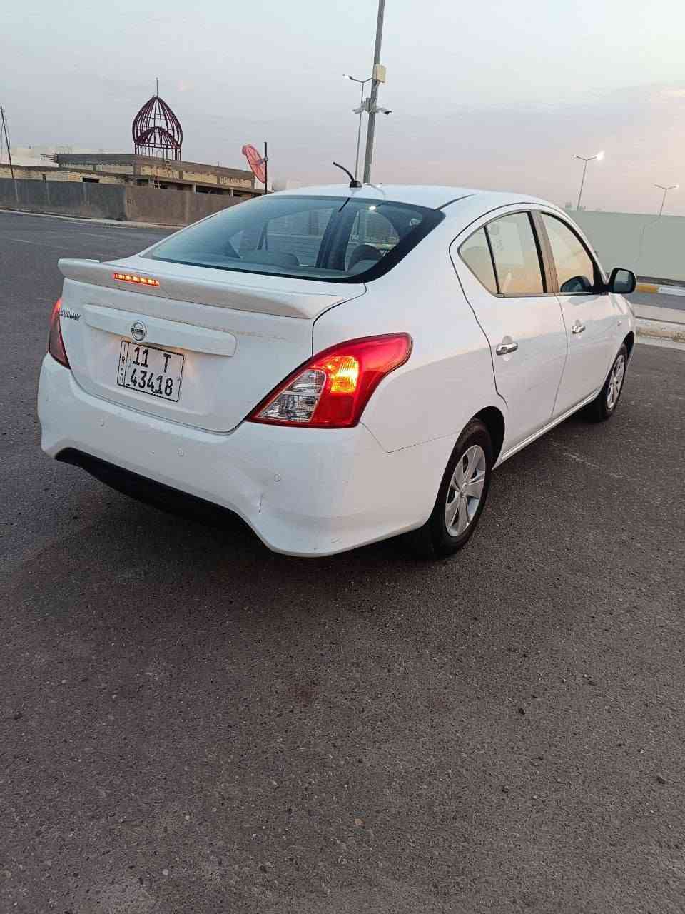 صني هندي ٢٠٢٠ بليته زركه باب اول 
رقم بغداد باسمي قبل اسبوعين هزيتها وجددت 
سنويتها  لل٢٠٣١ تحويل مباشر لا كردي ولا شركه 
حداديه قبل الهزة بدلتها 
مكفوله من الصبغ بيها بارد كد اصابع طرف البنيد والجاملغ و شخط بالباب 
وسونار موجود عندي 
السعر ٩٧ وبيها مجال 
تبريد 🥶🥶
مكينه وكير  مكفولات ١٠٠ بالميه بدون فتح 
سويجات عدد٢+كتلوك الشركة موجود 
‏‪***********‬‏
